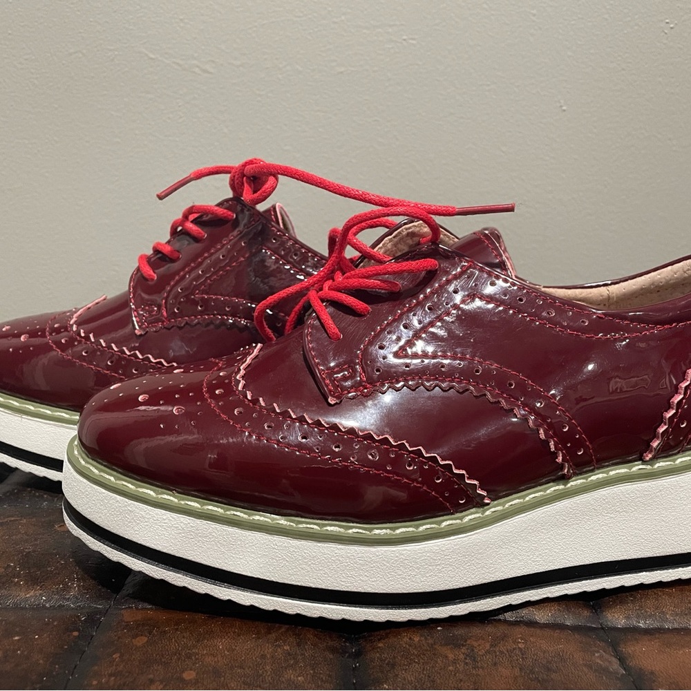 Red platform shiny oxfords